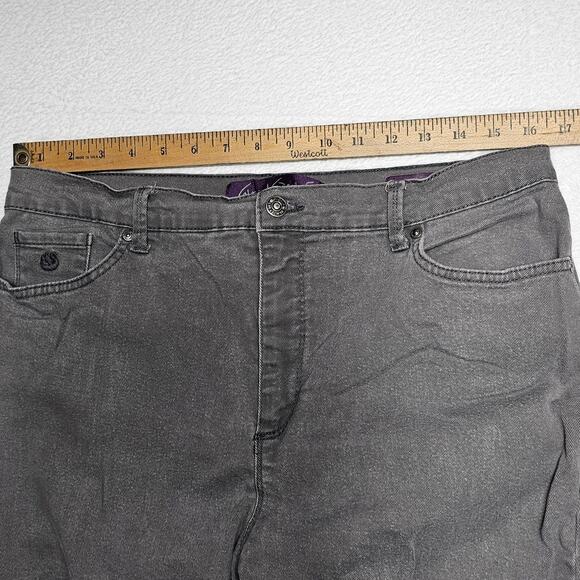 Gloria Vanderbilt Amanda Jeans Size 14 Grey Classic High Rise Stretch Straight - Picture 4 of 10